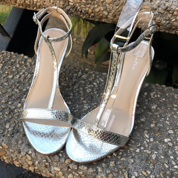 ❌SOLD❌ NEW Calvin Klein Heels - Picture 1 of 4